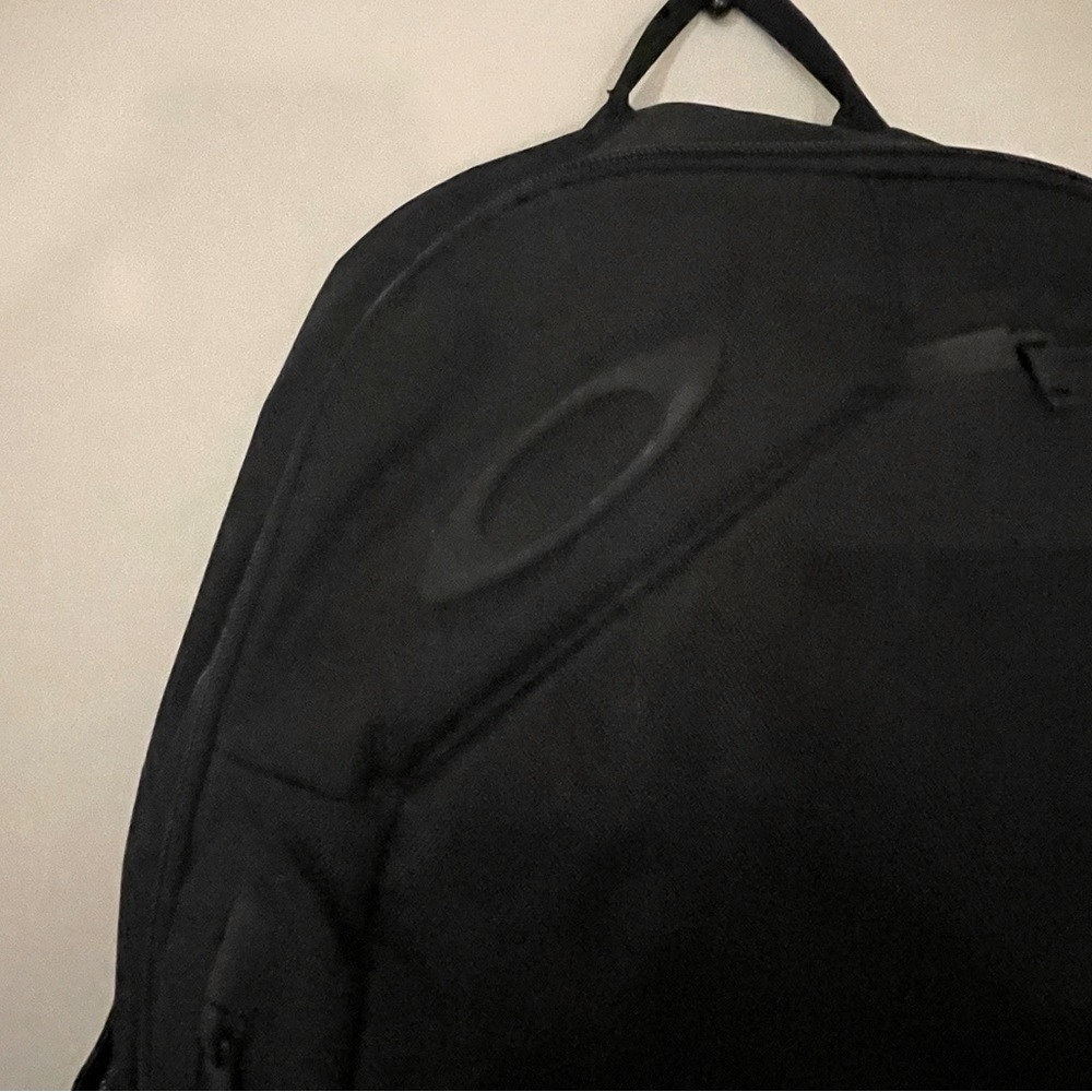 Oakley Black Method Backpack - Picture 2 of 5